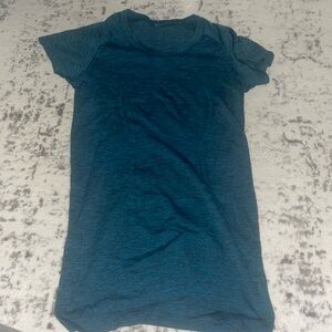 Lululemon teal shirt